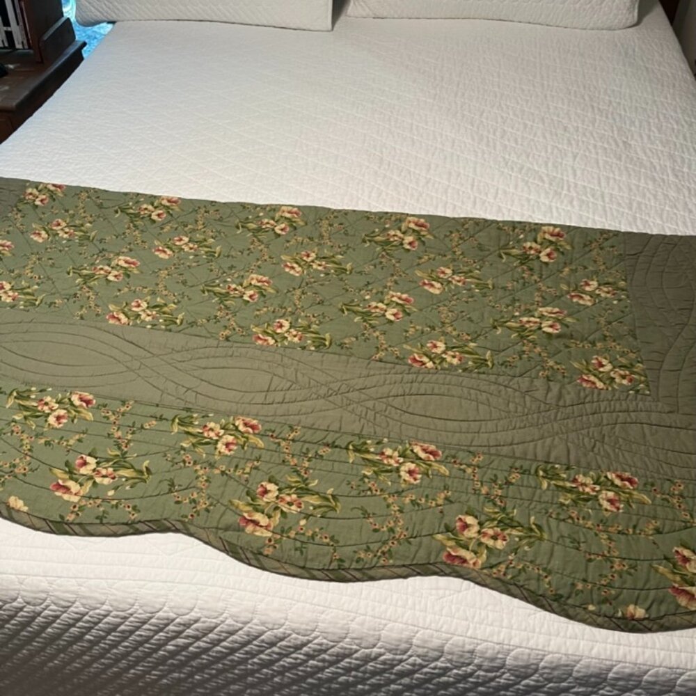 Beautiful almost vintage quilted coverlet.